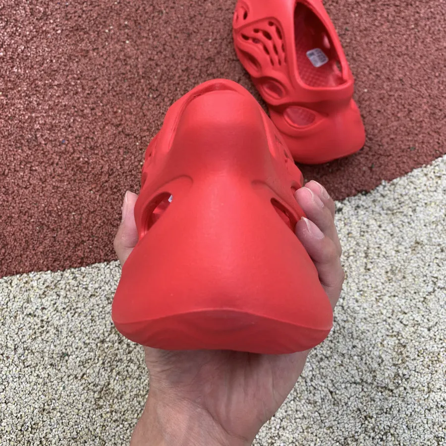 Adidas Yeezy Foam RNNR Vermillion