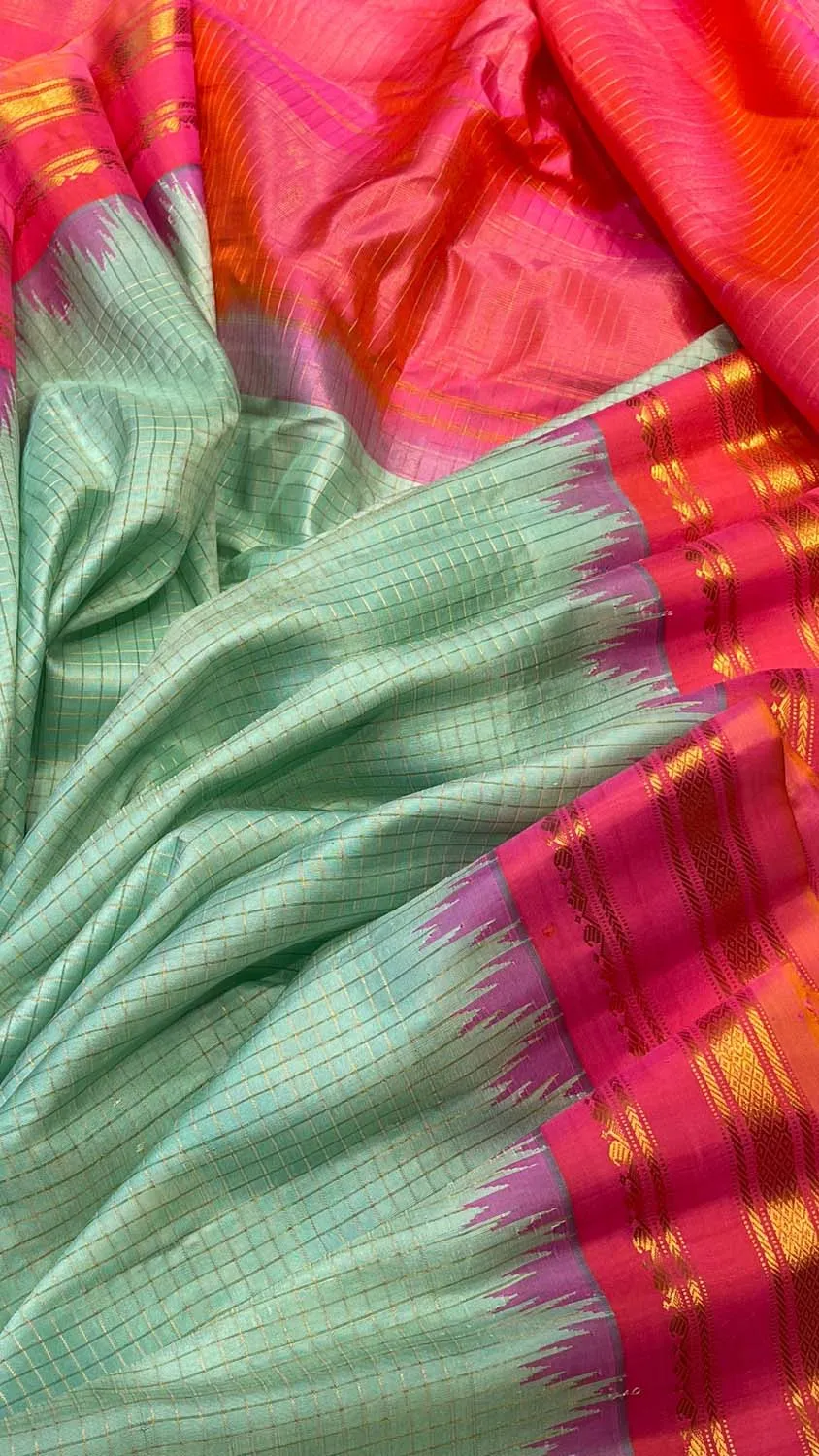 Beautiful Green Gadwal Silk Saree - Handloom Elegance