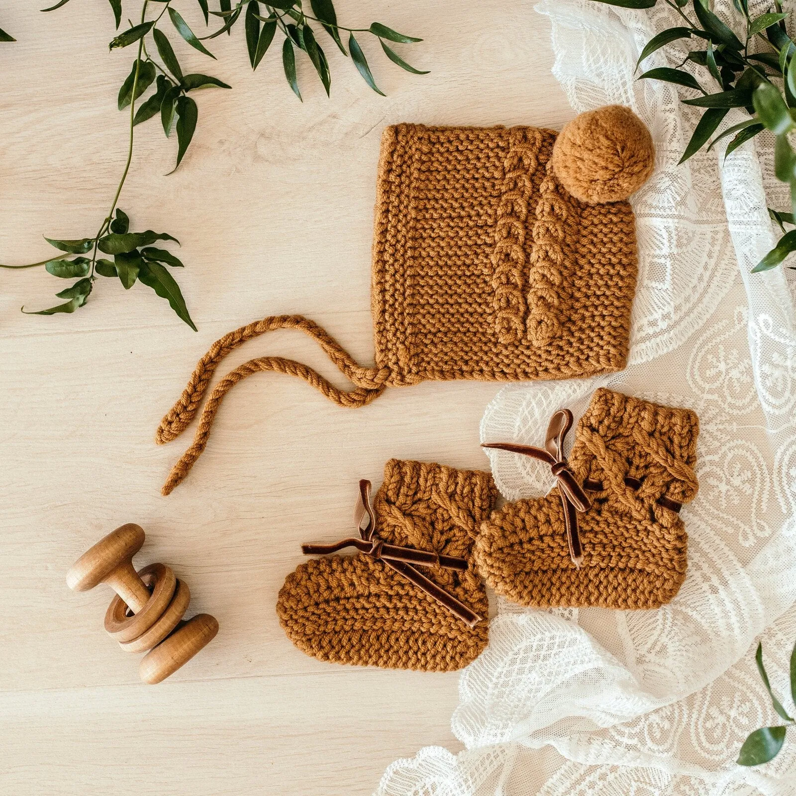 Bronze Merino Wool Bonnet & Booties Set