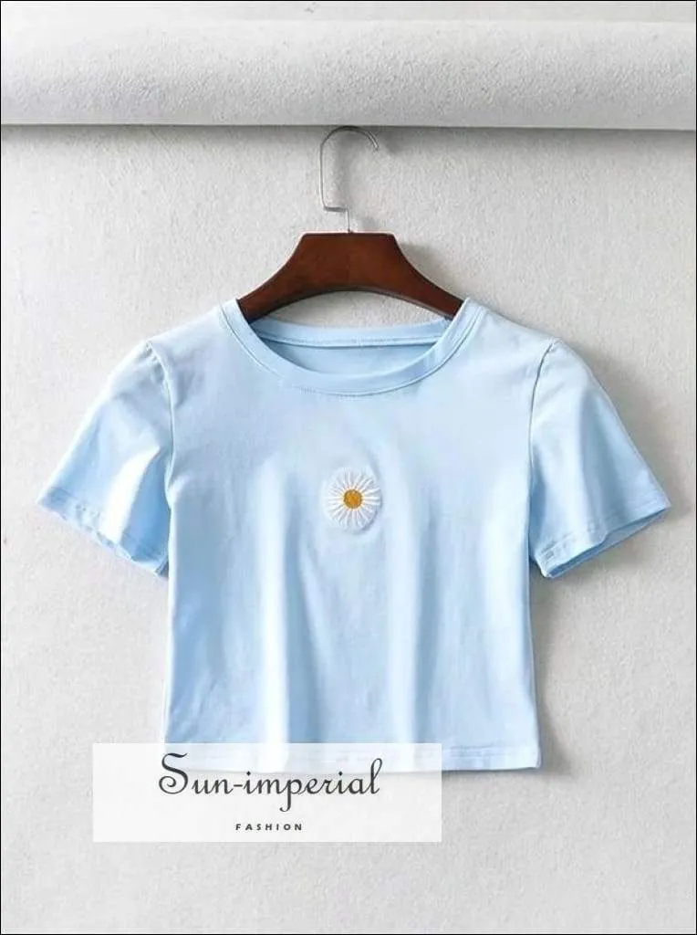 daisy print, florl print, flower printSun-imperial Embroidery Daisy Fit Crop Tee Short Sleeved Slim T-shirt High Street Fashion